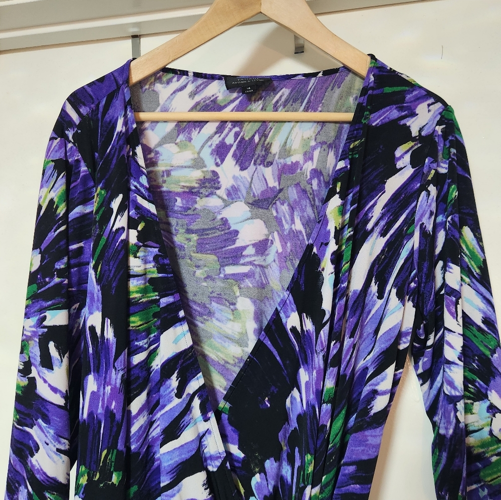Tahari by Arthur S Levine wrap dress